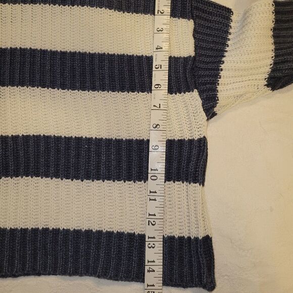 American Eagle Oversized Cropped Blue White Striped Chunky Knit Sweater XS - Picture 8 of 11